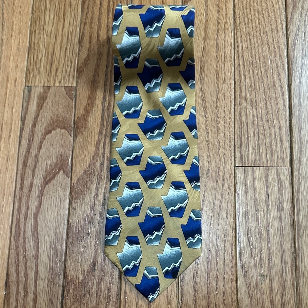 Elegant Blue and Gold Patterned Tie
